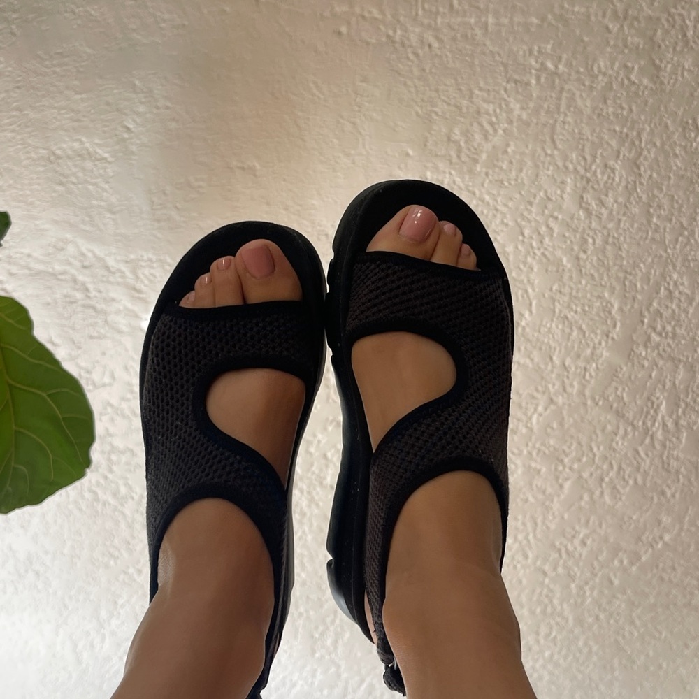 Camper Black Platform Sandals - Picture 9 of 11